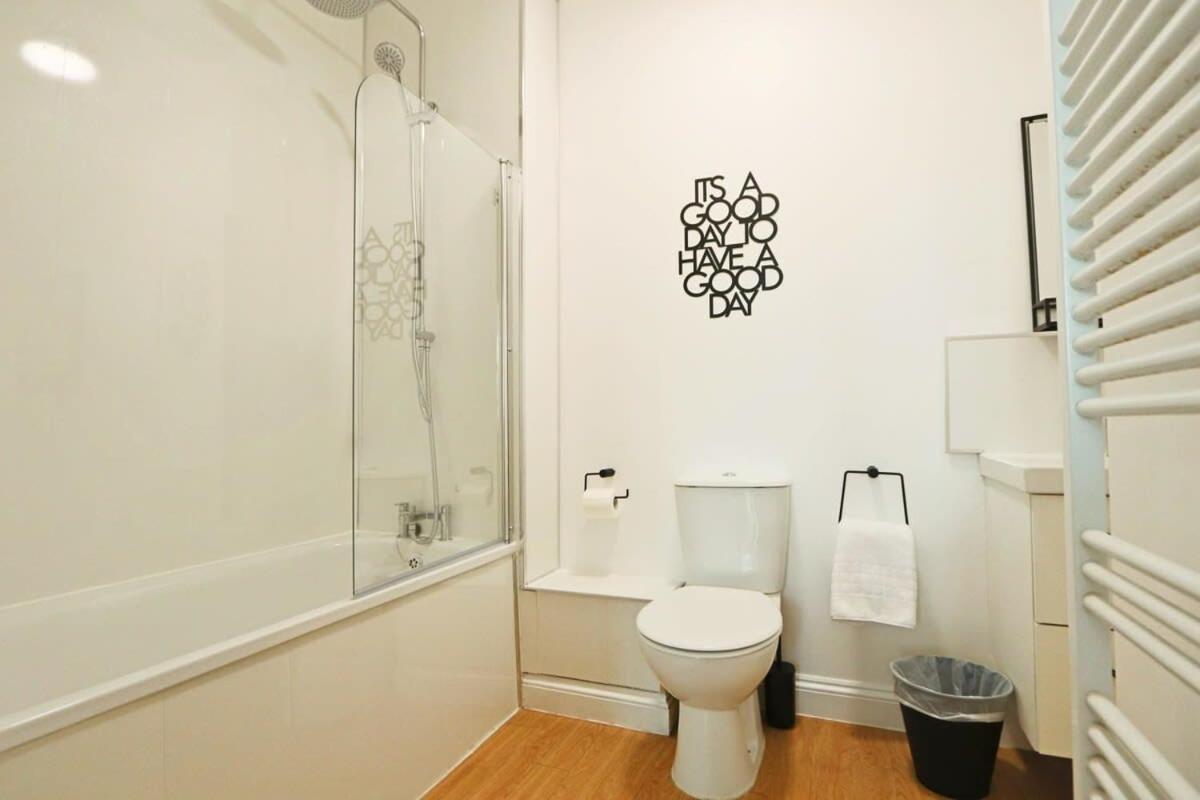 Apartamento Lovely Salisbury 1 Bedroom Flat *